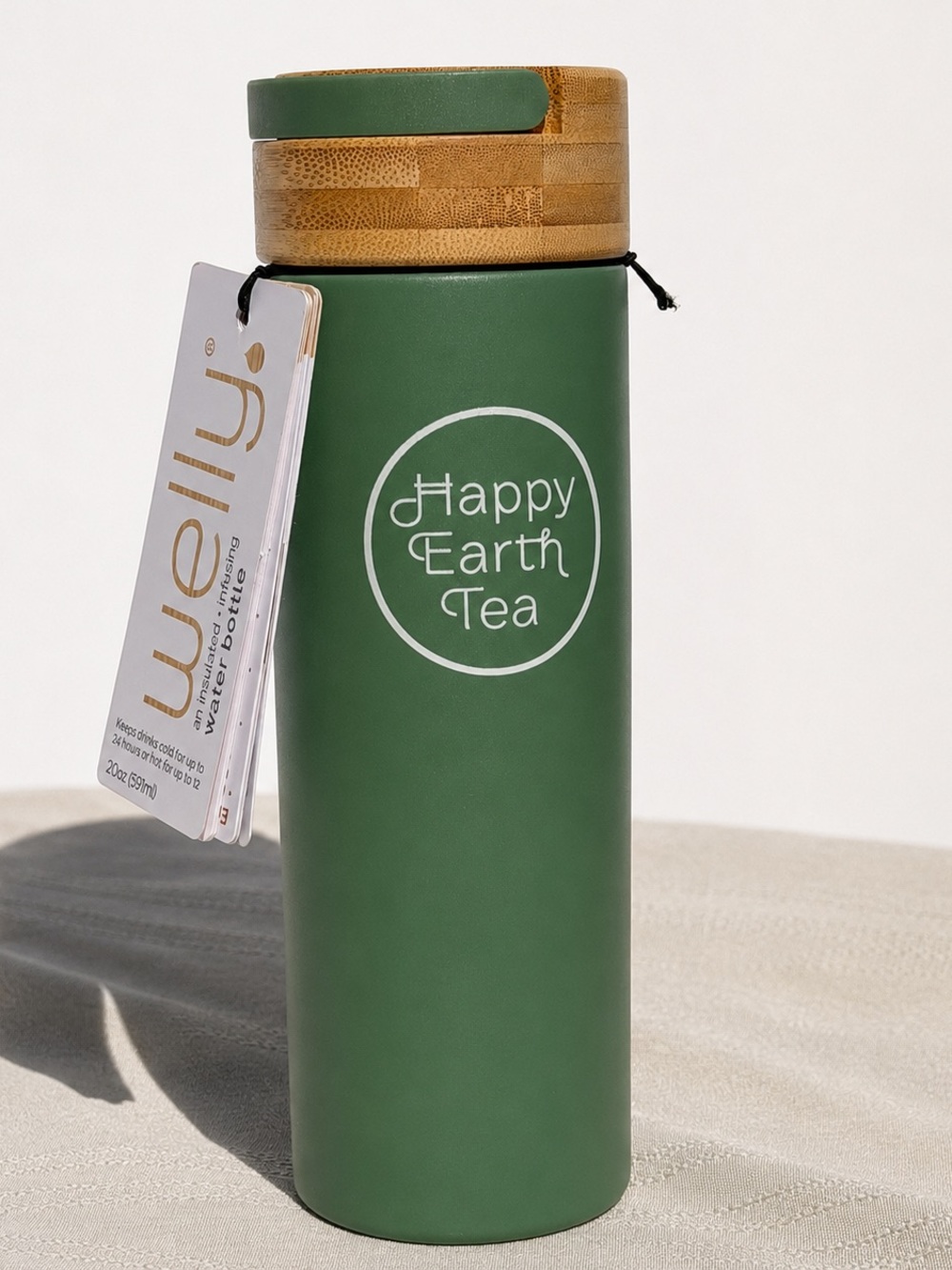 Welly Happy Earth Tea 20oz Insulated Tea Infuser Bottle Bamboo NWT